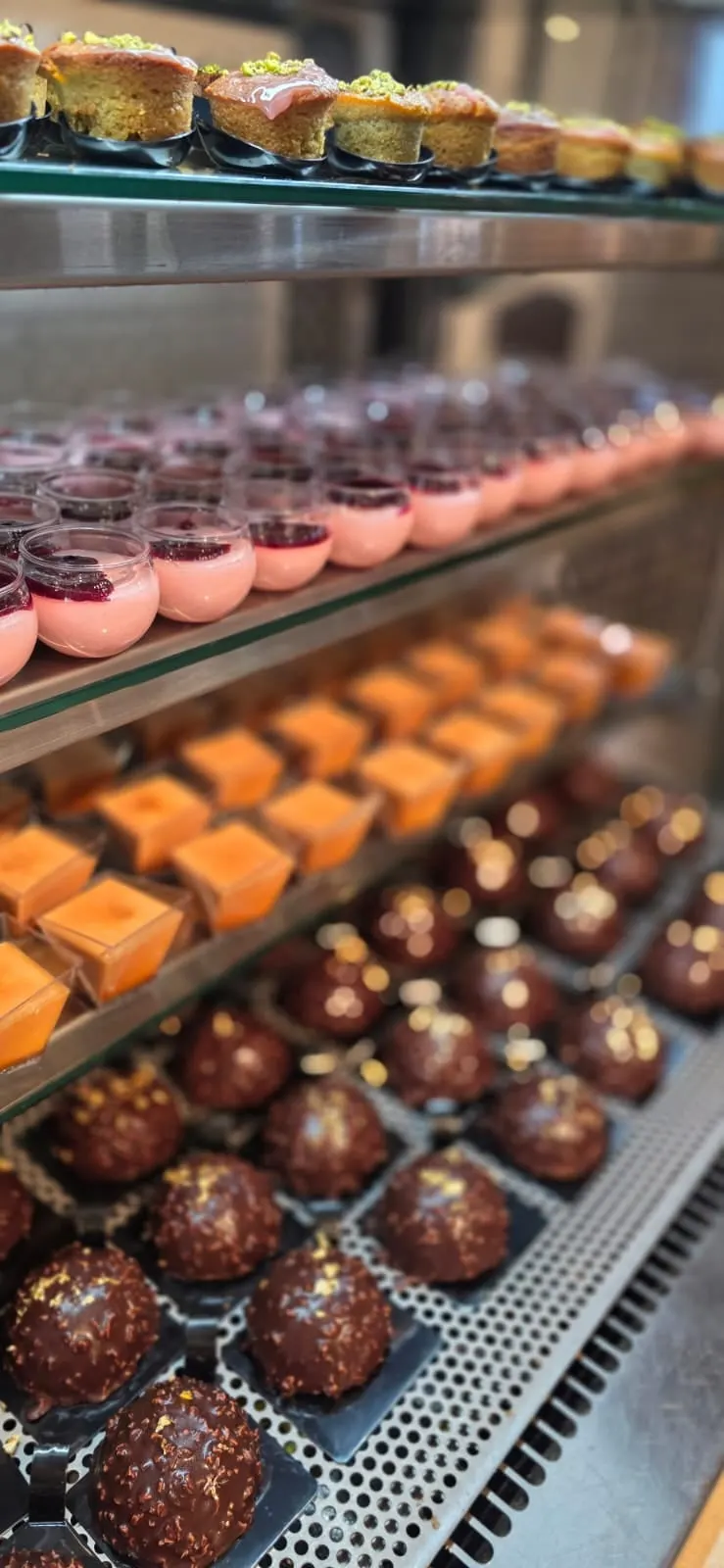 The dessert display